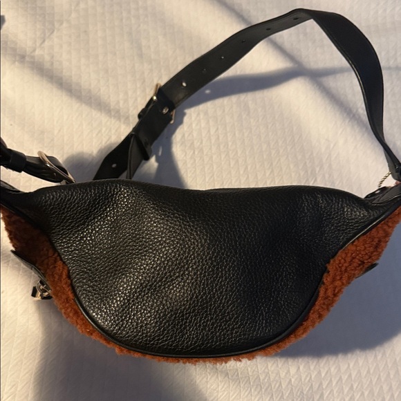 Rare Coach Shearling Belt Bag β Fuzzy Brown & Black Leather, Gold Logo. Like New - Picture 5 of 16